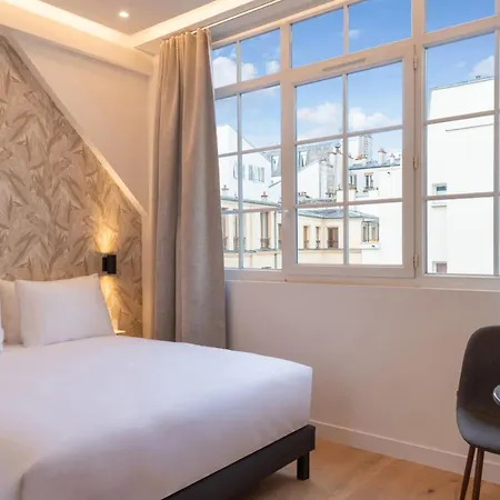 Faubourg Station Apartment Paris